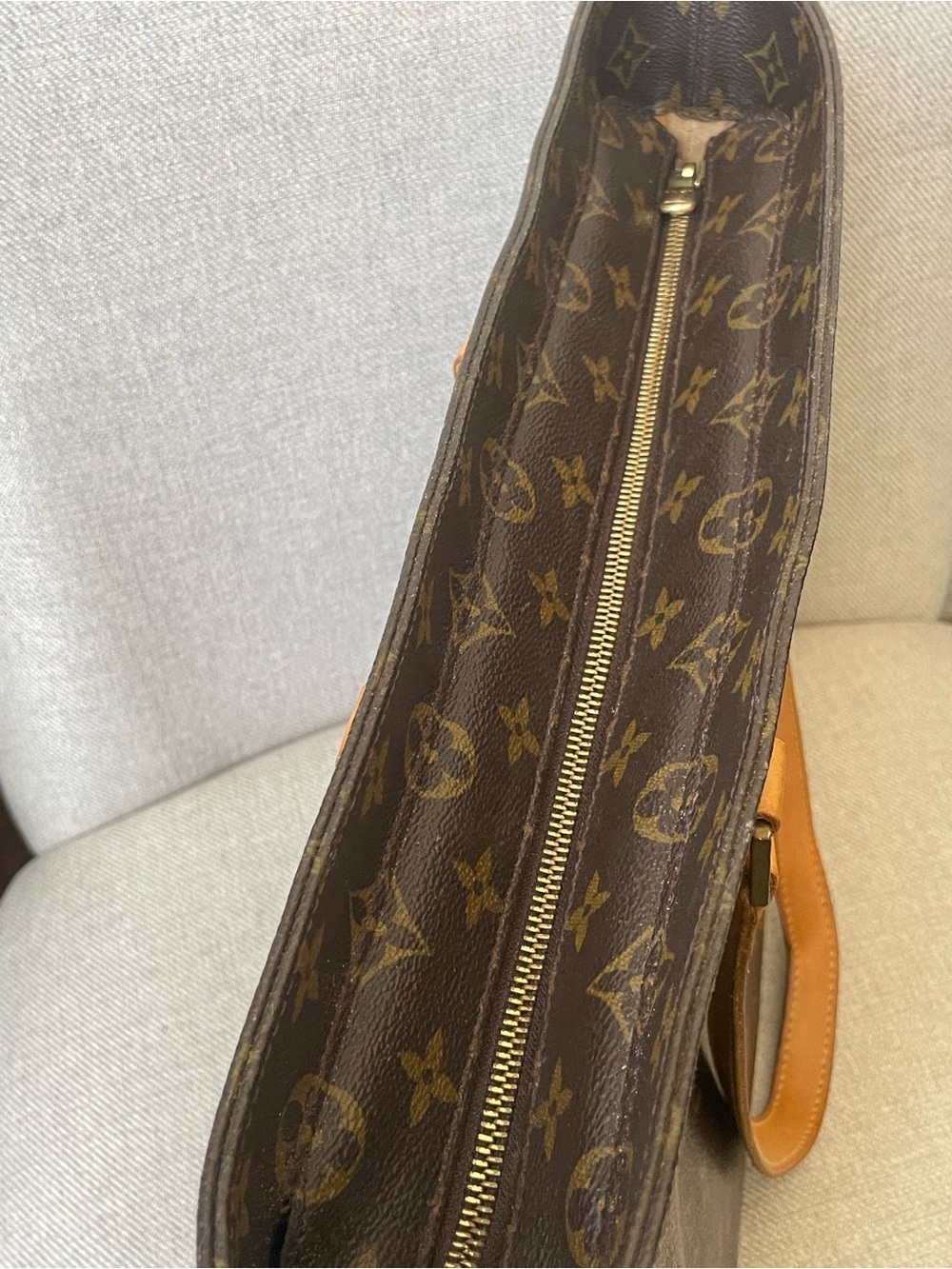 Louis Vuitton Monogram Luco Tote fit 15โ laptop - Picture 13 of 14